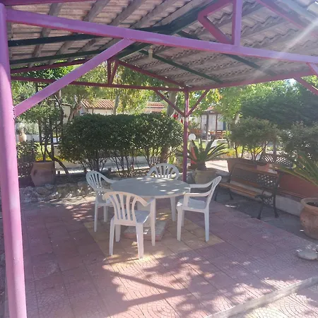 Nina's House , 1 Nyaraló *