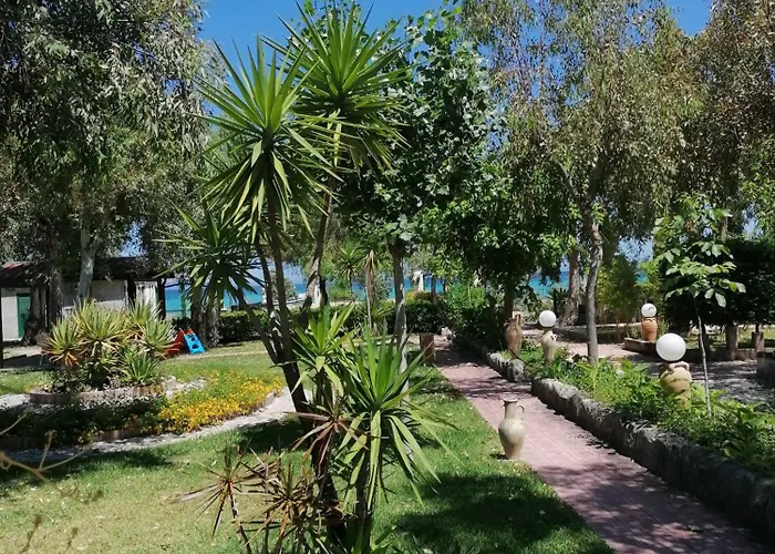 Nina's House , 1 Nyaraló *