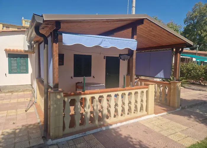 Nyaraló Nina's House , 1