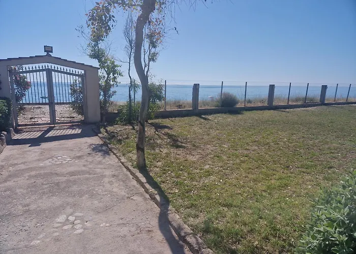 Nina's House , 1 Nyaraló